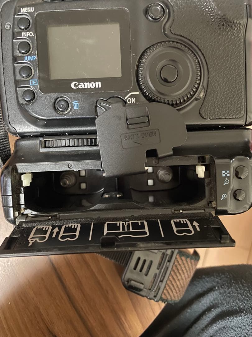 Canon EOS 20D デジタル一眼レフ 動作未確認
