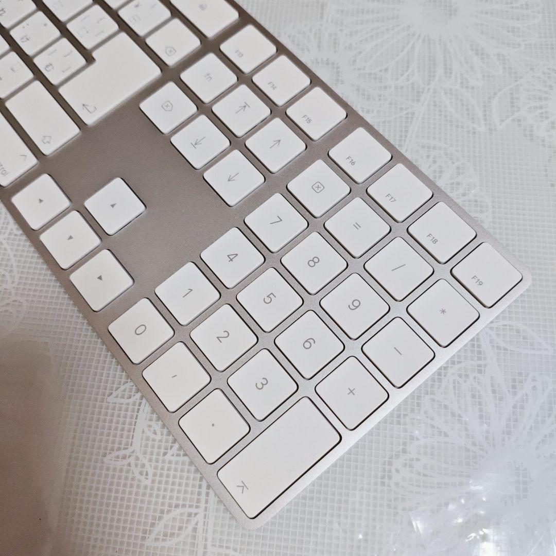 Apple magic keyboard テンキー 充電タイプ純正品