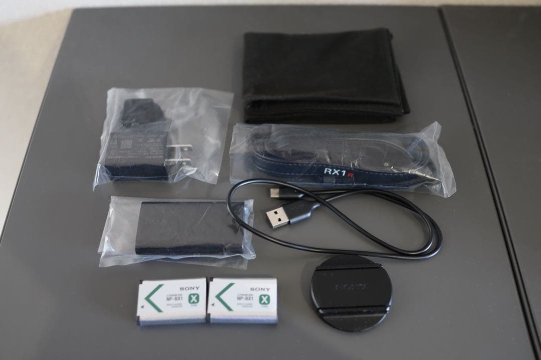 SONY RX1RM2純正バッテリー2個付き+ VF-49CPAM2