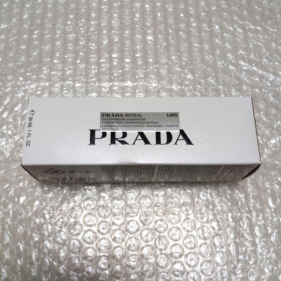 【新品未使用】PRADA リヴィール スキンファンデーション SPF17 本体