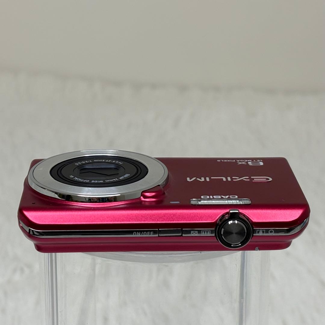 美品　CASIO カメラ　エクシリム　EX-Z900 レッドコンデジ　動作品