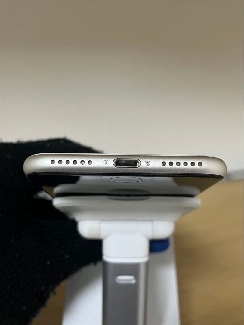 Apple iPhone SE (第3世代) ホワイト 128GB 美品