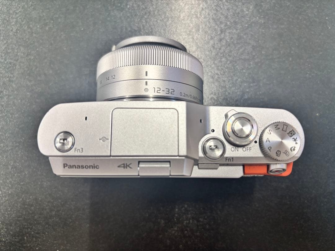 デジタルカメラ Panasonic LUMIX DC-GF9W