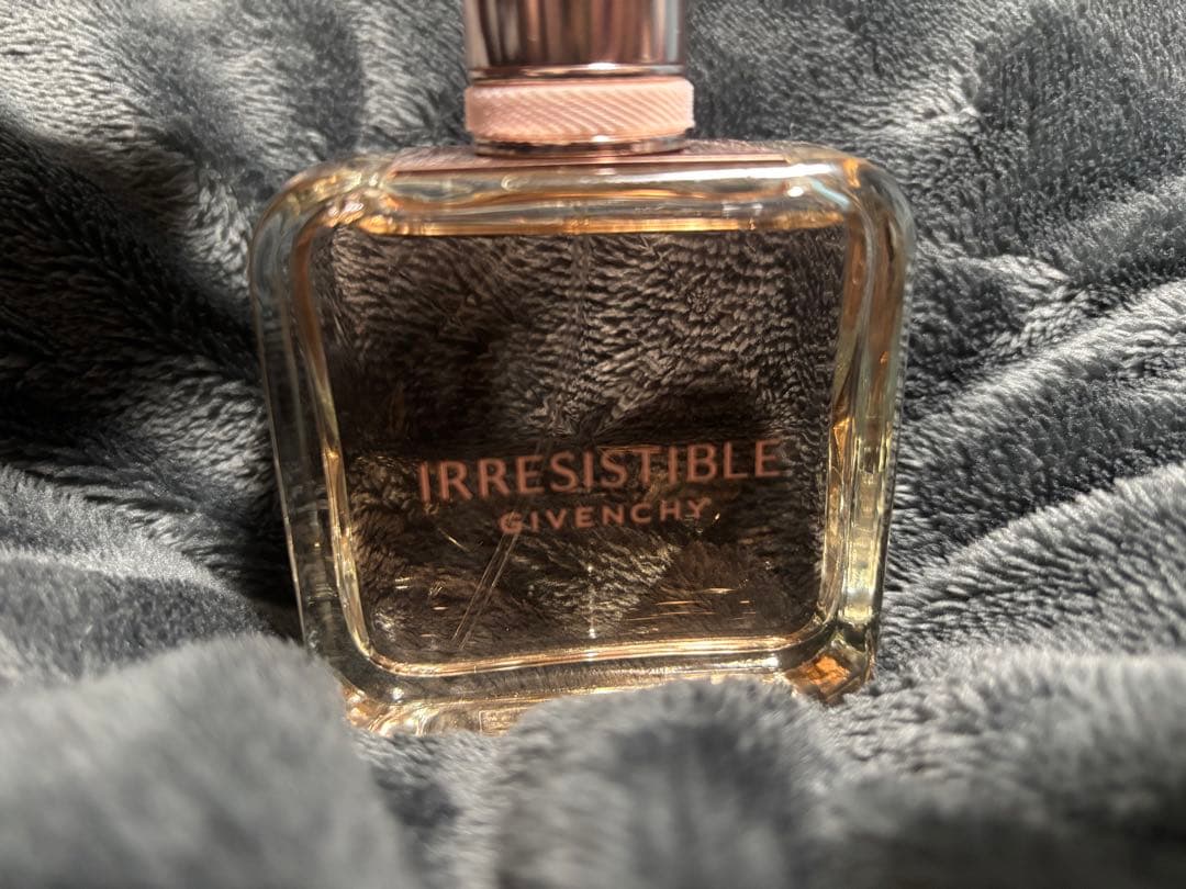 GIVENCHY IRRESISTIBLE 香水 50ml