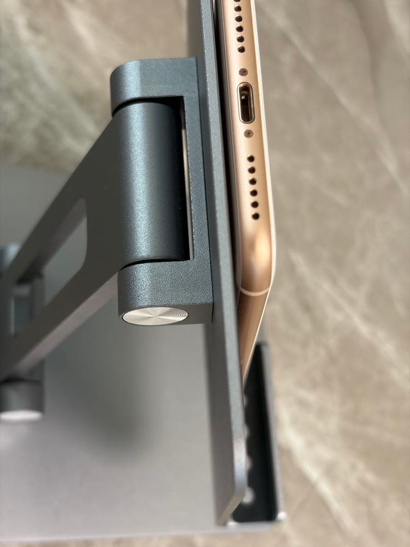 Apple iPhone 8 ゴールド 本体 SIMフリー 64GB