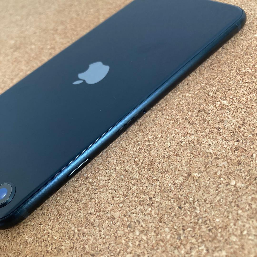 4192【早い者勝ち】電池新品☆iPhoneSE3 64GB SIMフリー☆