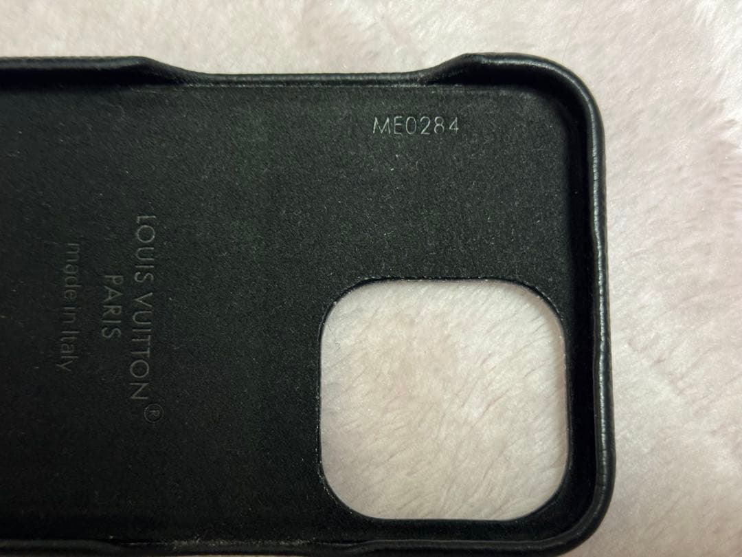 LOUIS VUITTON iPhone 15 Pro Max バンパー
