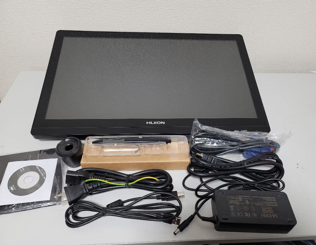 美品　HUION Kamvas GT-191 19.5型液晶ペンタブレット