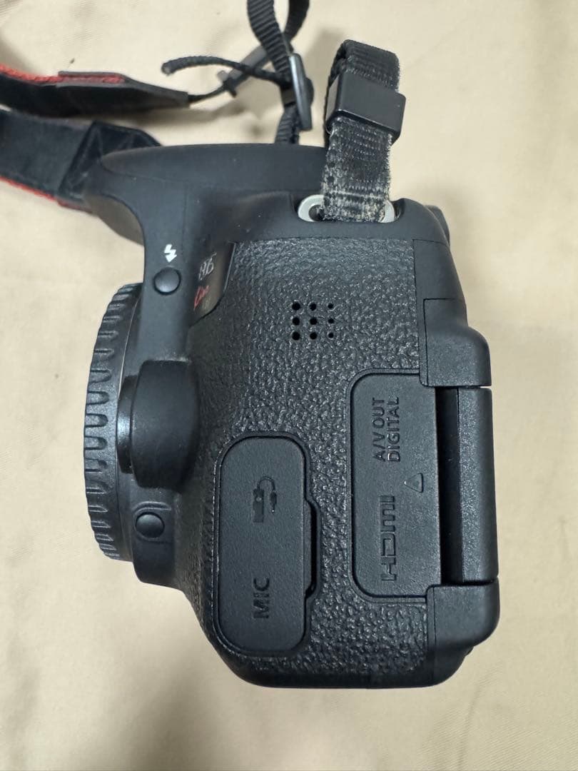 Canon kiss X8i レンズキット　美品
