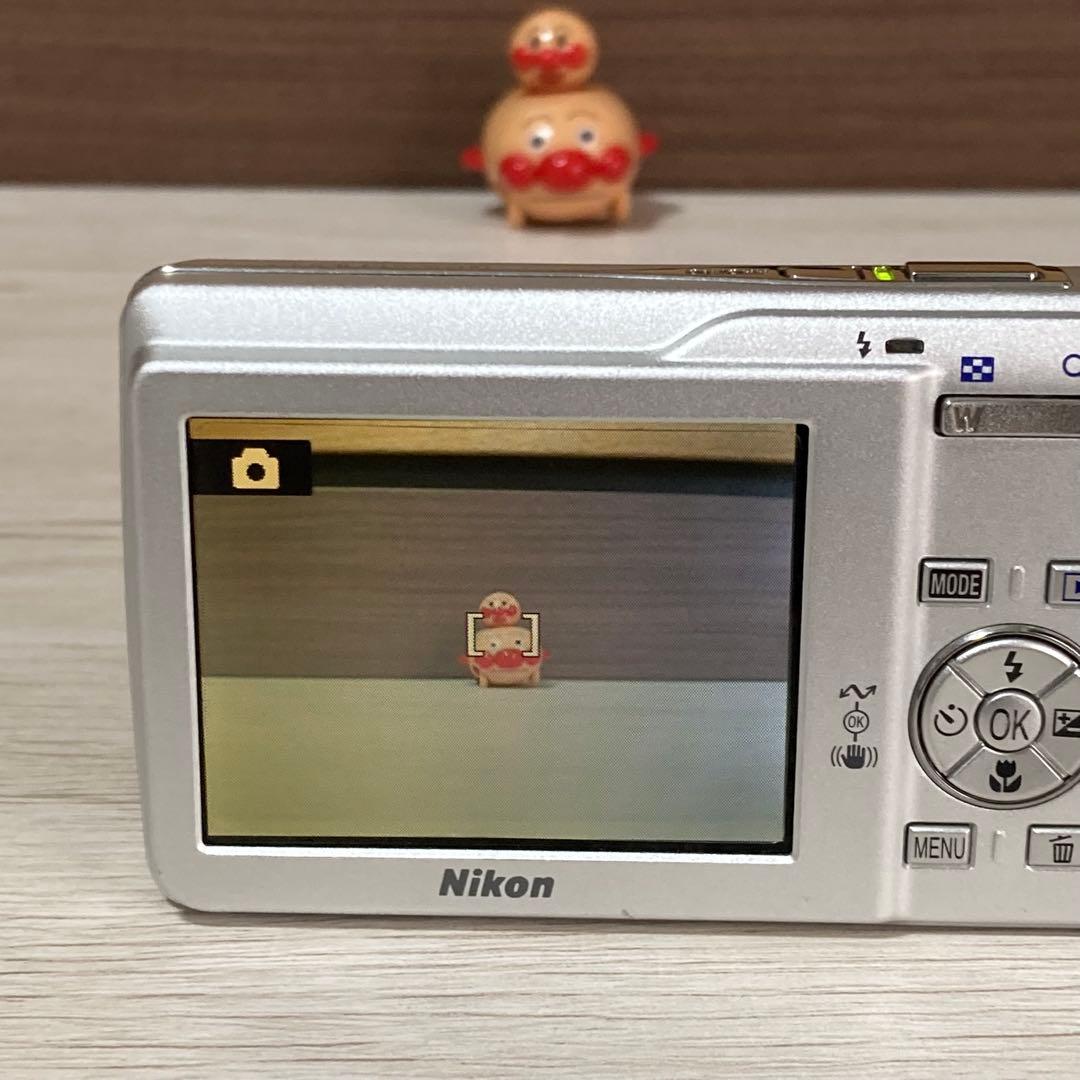 【美品】人気 ニコン Nikon COOLPIX S200 デジタルカメラ