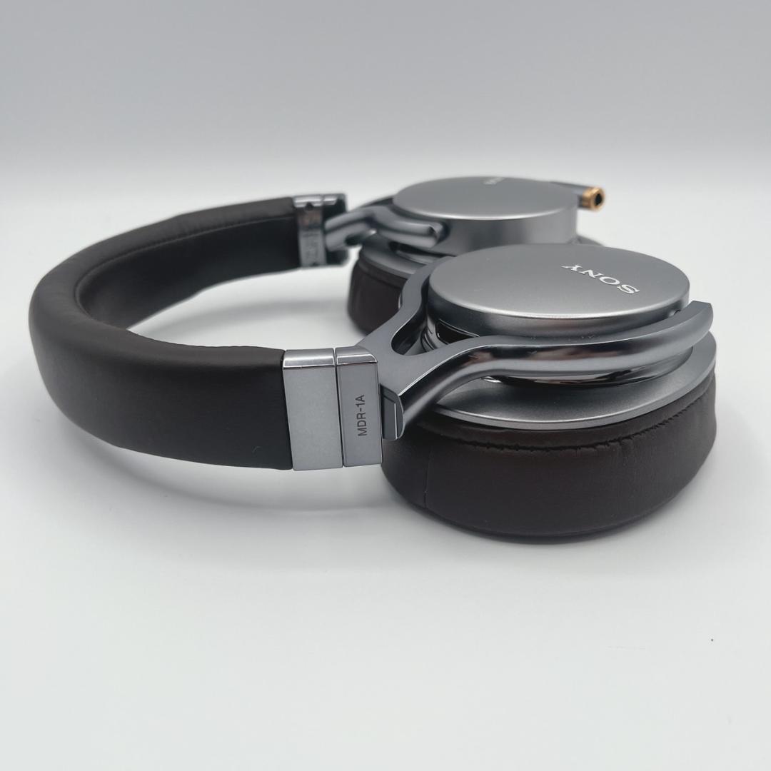 SONY MDR-1A　有線ヘッドホン　シルバー　ブラウン
