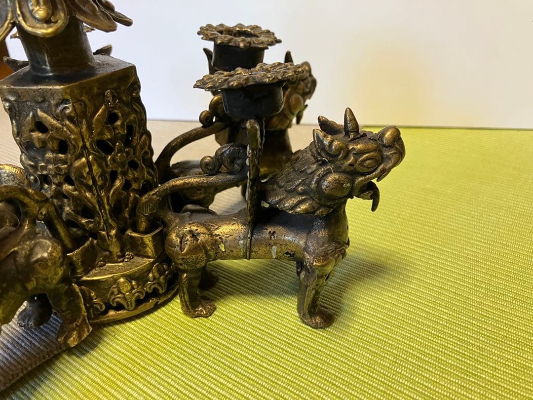獅子金属製燭台