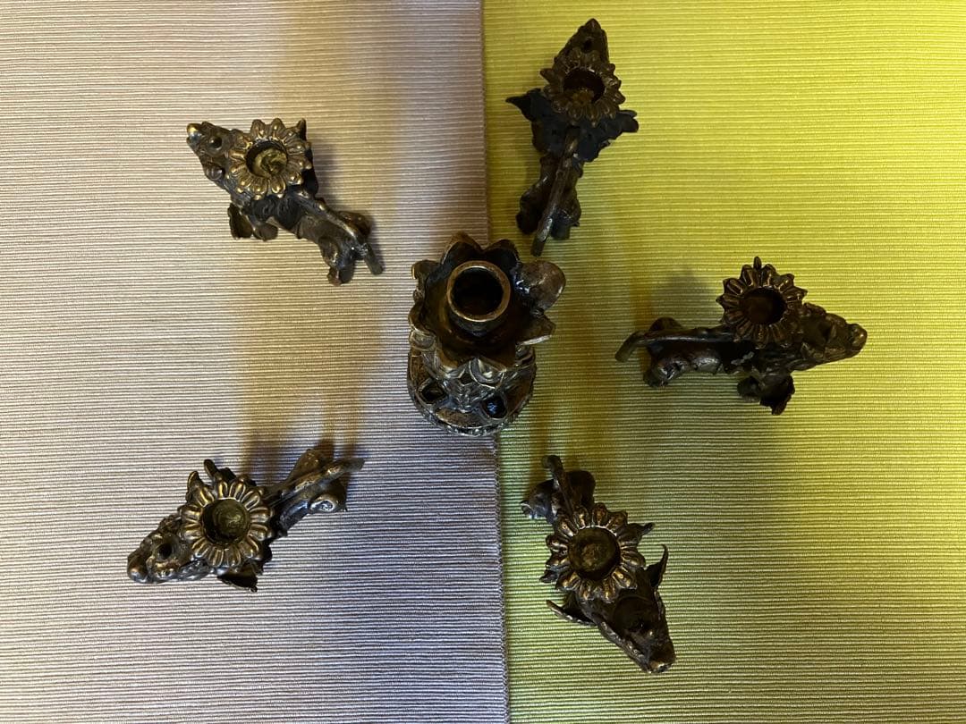 獅子金属製燭台