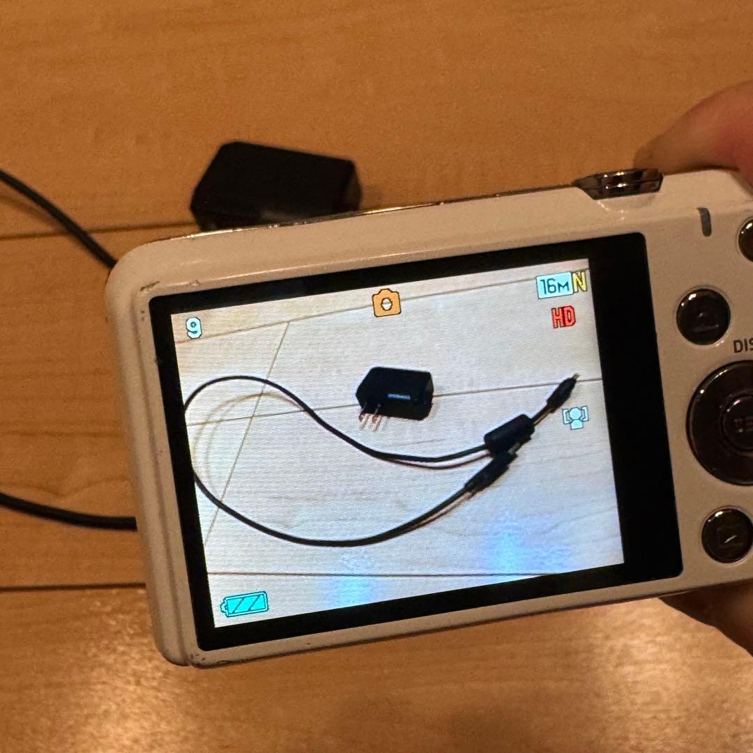 CASIO EXILIM EX-ZS28コンデジ ホワイト 中古