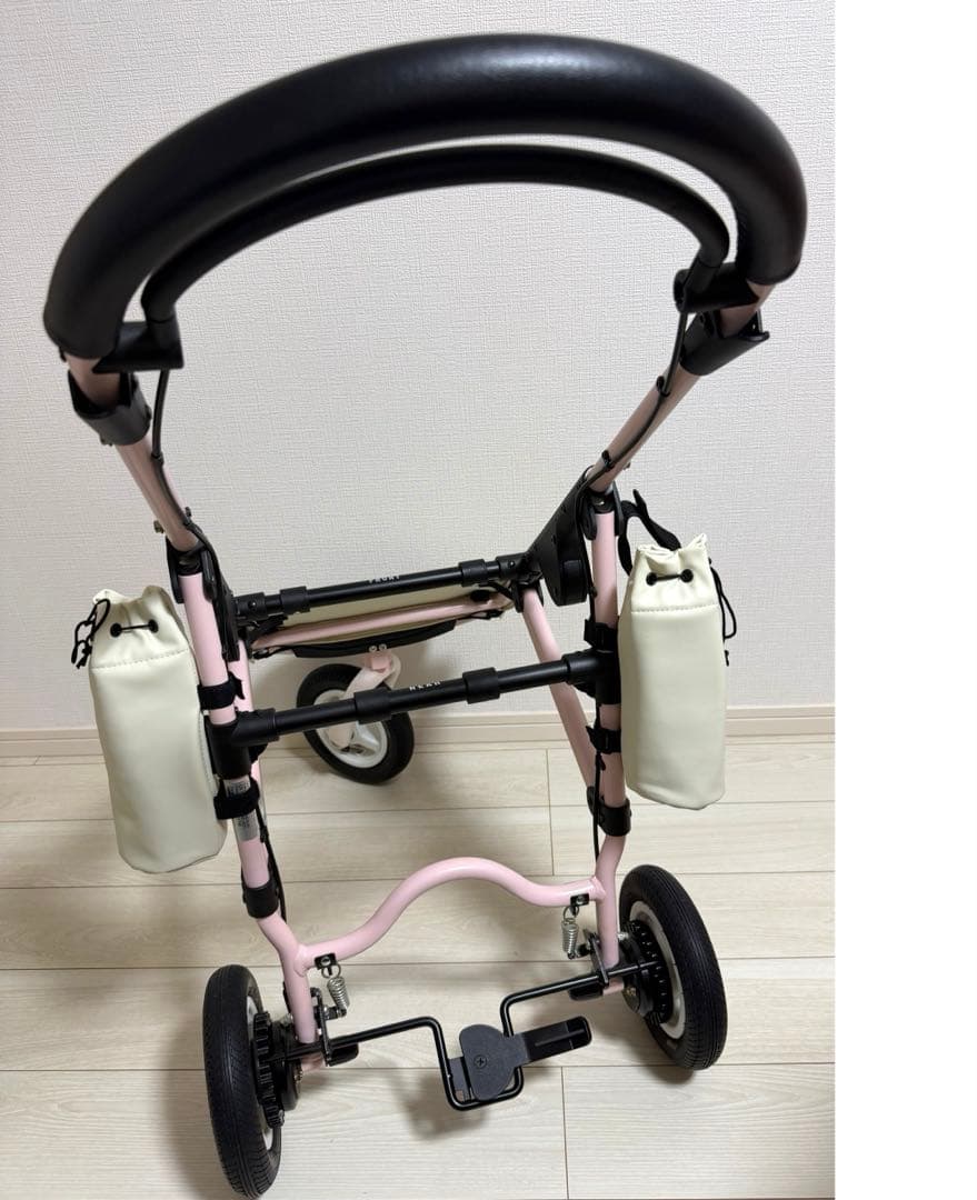 AIRBUGGYで唯一のピンクフレーム 直営店限定パウダーピンク色フレーム