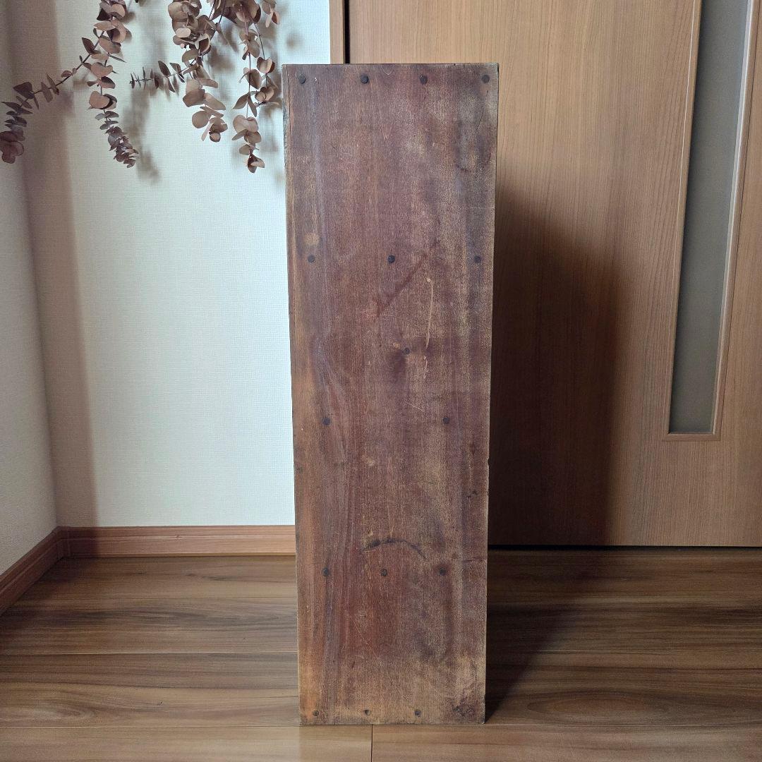 パタパタ収納棚　木製の収納棚　木製の棚　ガラスつまみ　シャビー　古家具