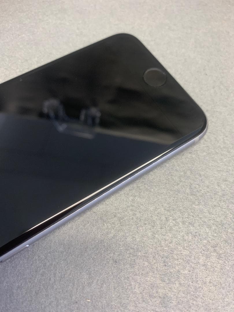 超美品　国内版　SIMフリー　iPhone6S 64GB スペースグレイ色