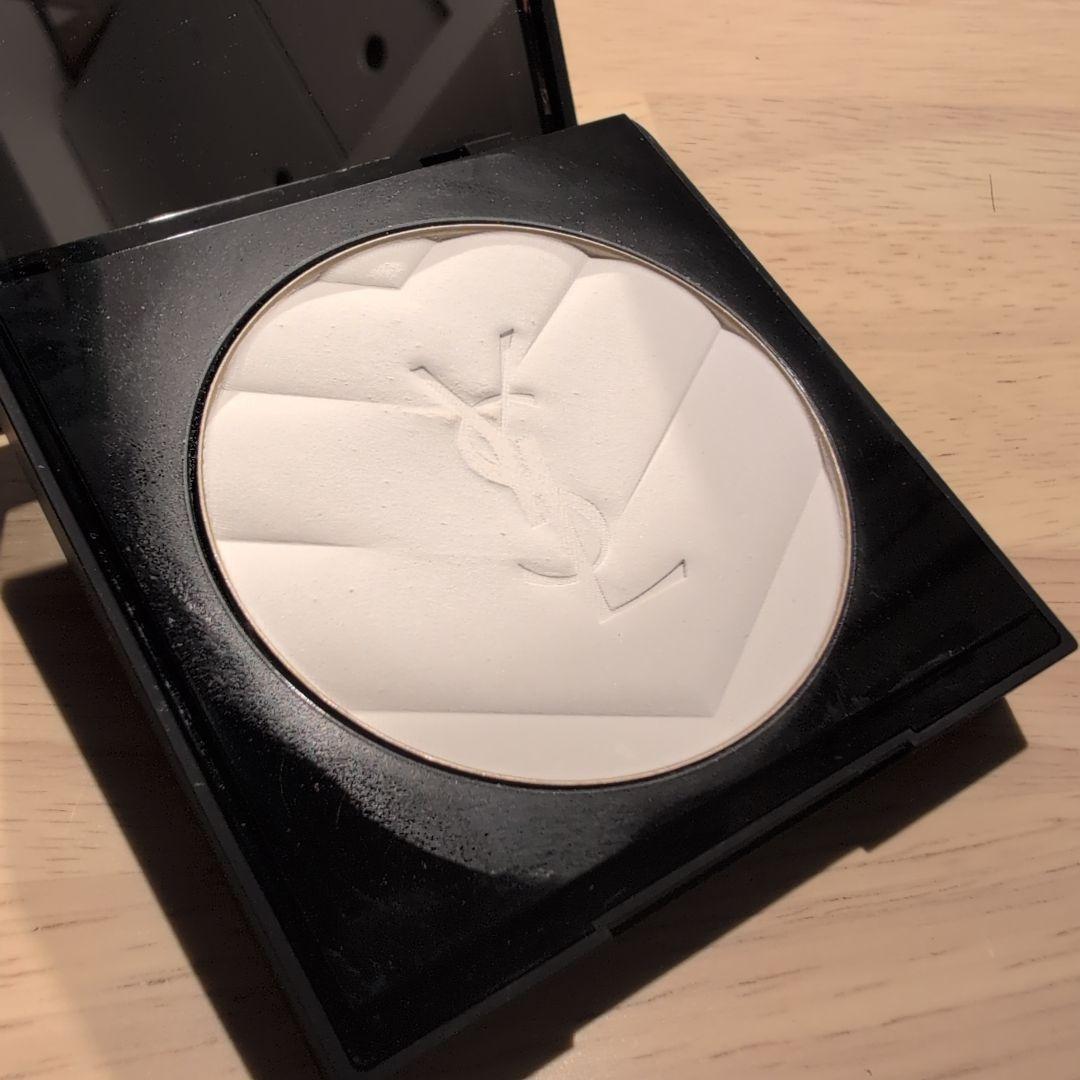 YSL オールアワーズハイパープレストパウダーユニバーサル