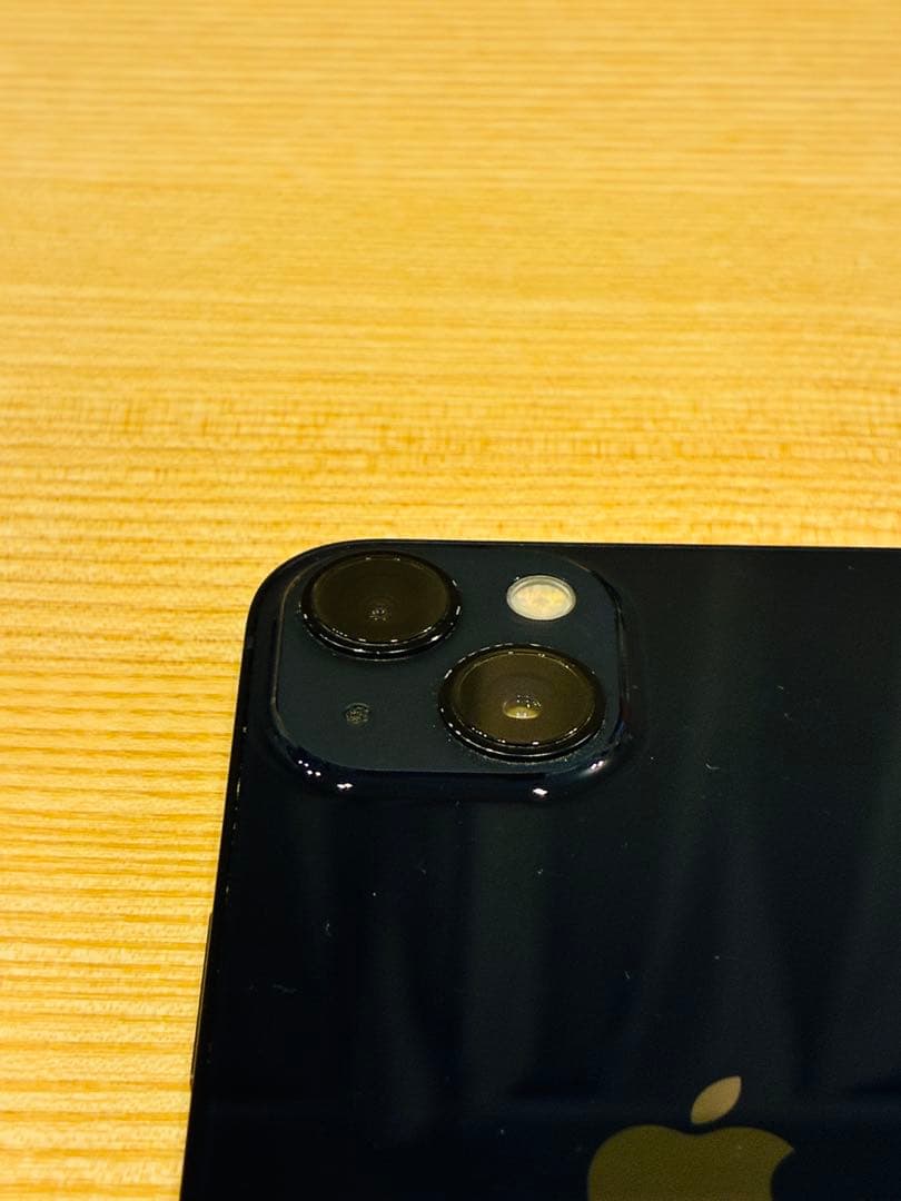 iPhone13 本体　ミッドナイト　simフリー　lightningケーブル付