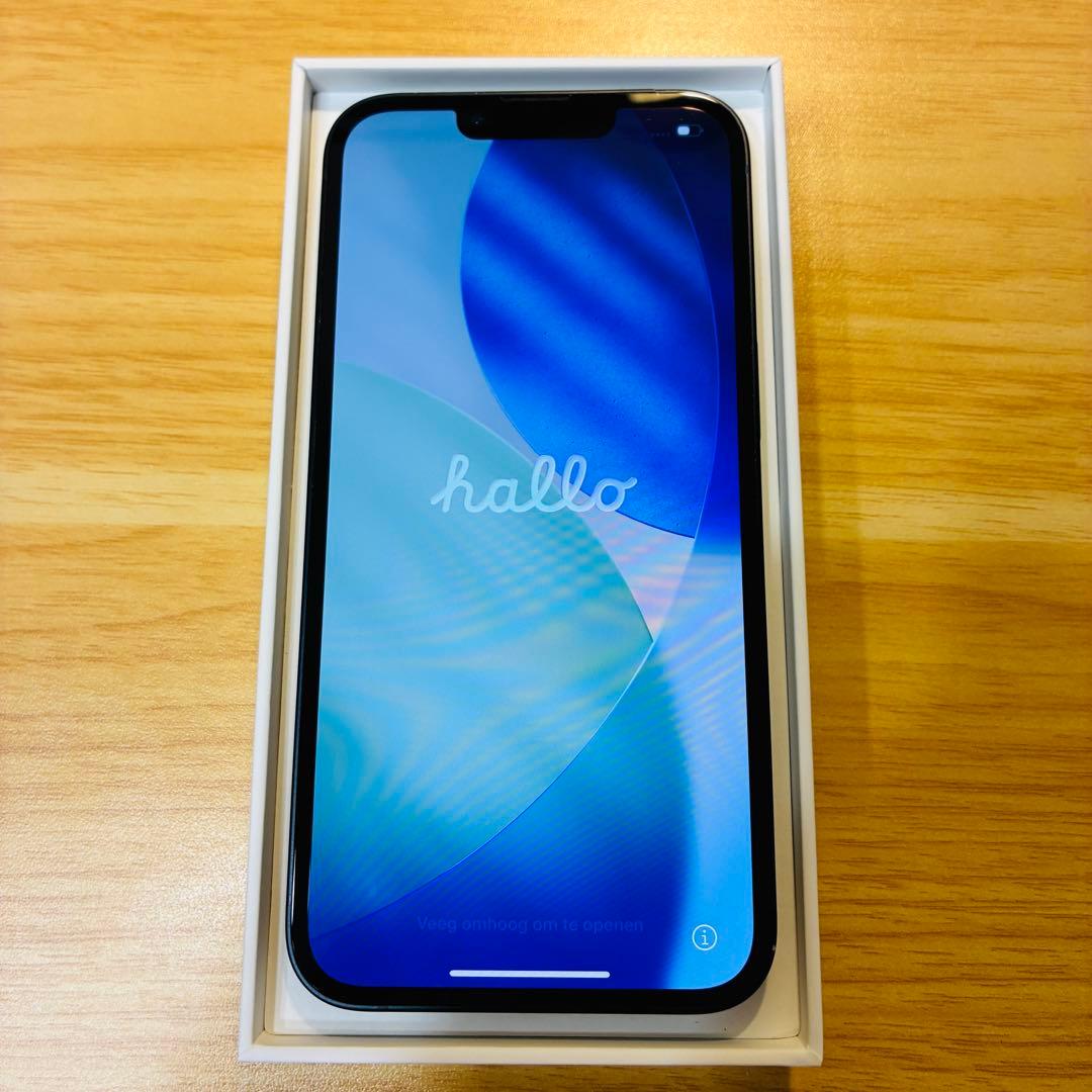 iPhone13 本体　ミッドナイト　simフリー　lightningケーブル付