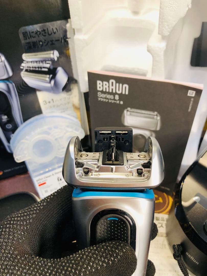 【美品】BRAUNSeries 8 8390cc-Vブラウンメンズ電気シェーバー