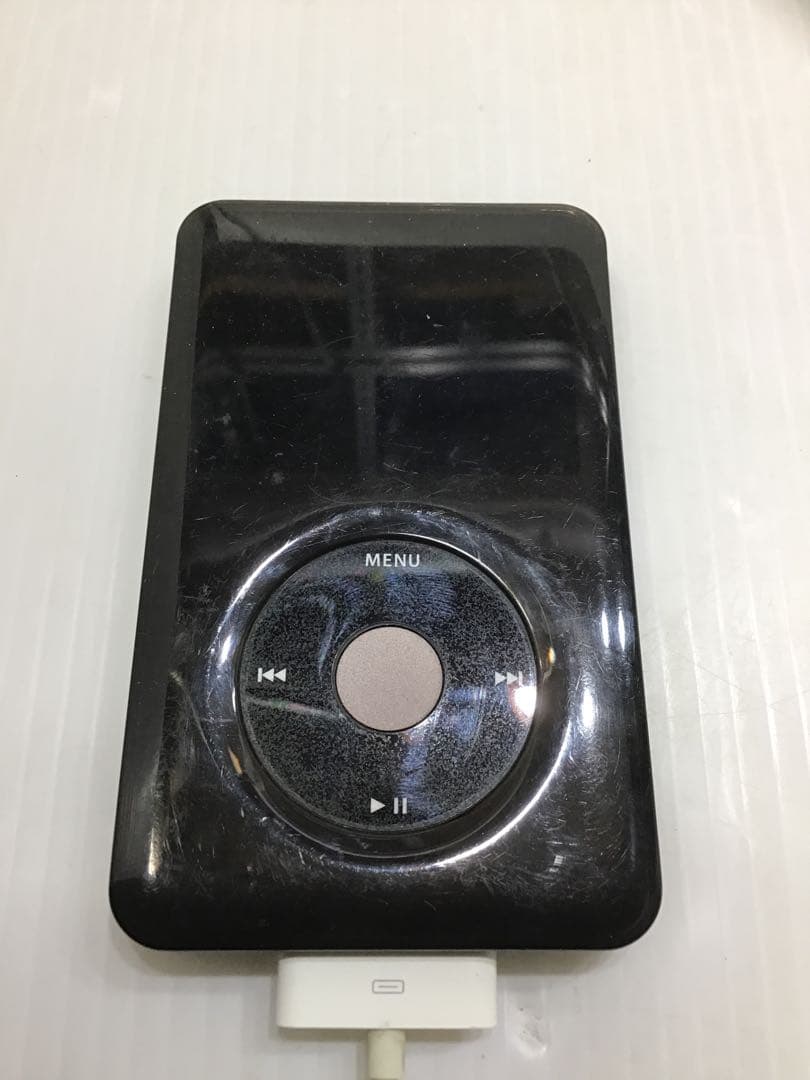 T*i様 ジャンク　Apple MC297J デジタルオーディオプレーヤー グレ