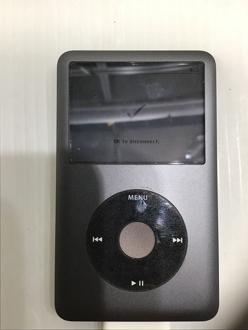 T*i様 ジャンク　Apple MC297J デジタルオーディオプレーヤー グレ