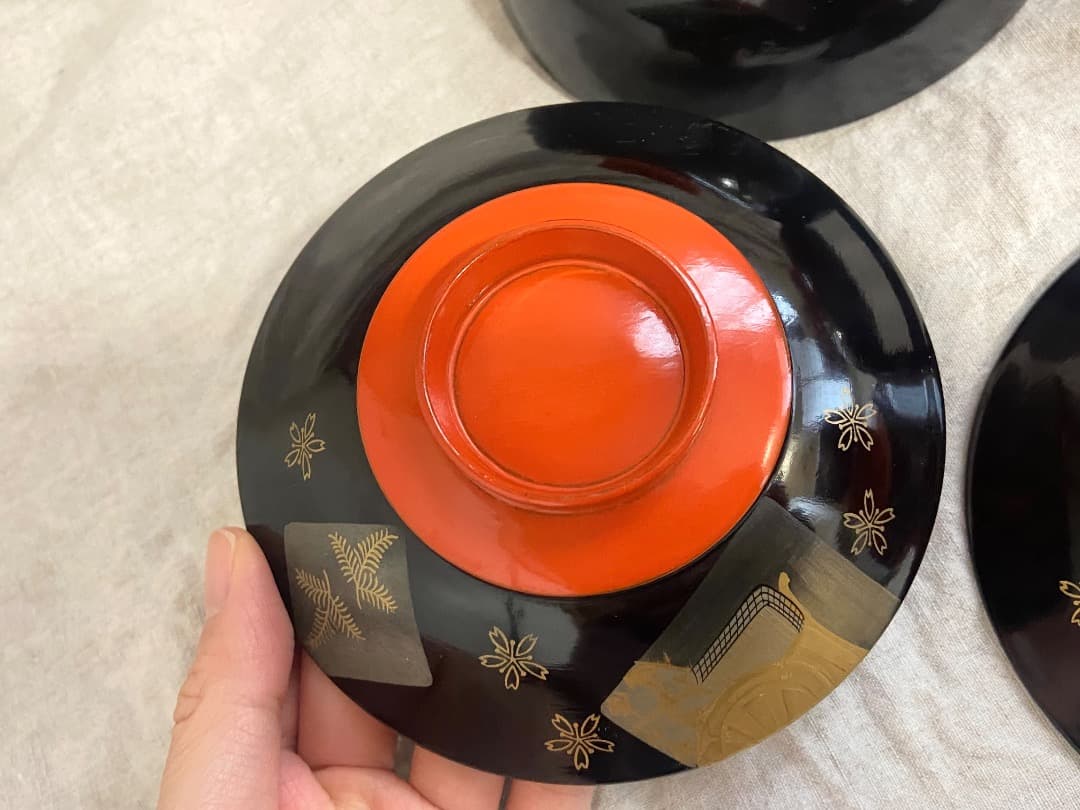 輪島塗 黒漆に桜文 御所車蒔絵 蓋付椀 2客 / 懐石椀・吸物椀・雑煮椀