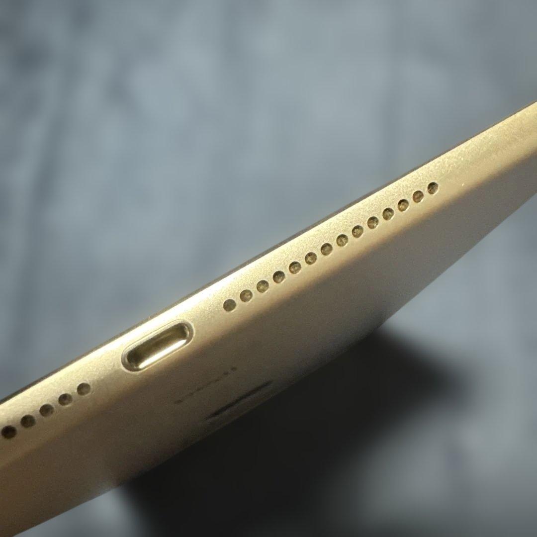 iPad Air 2 Wi-Fi+Cellular シルバー 32GB