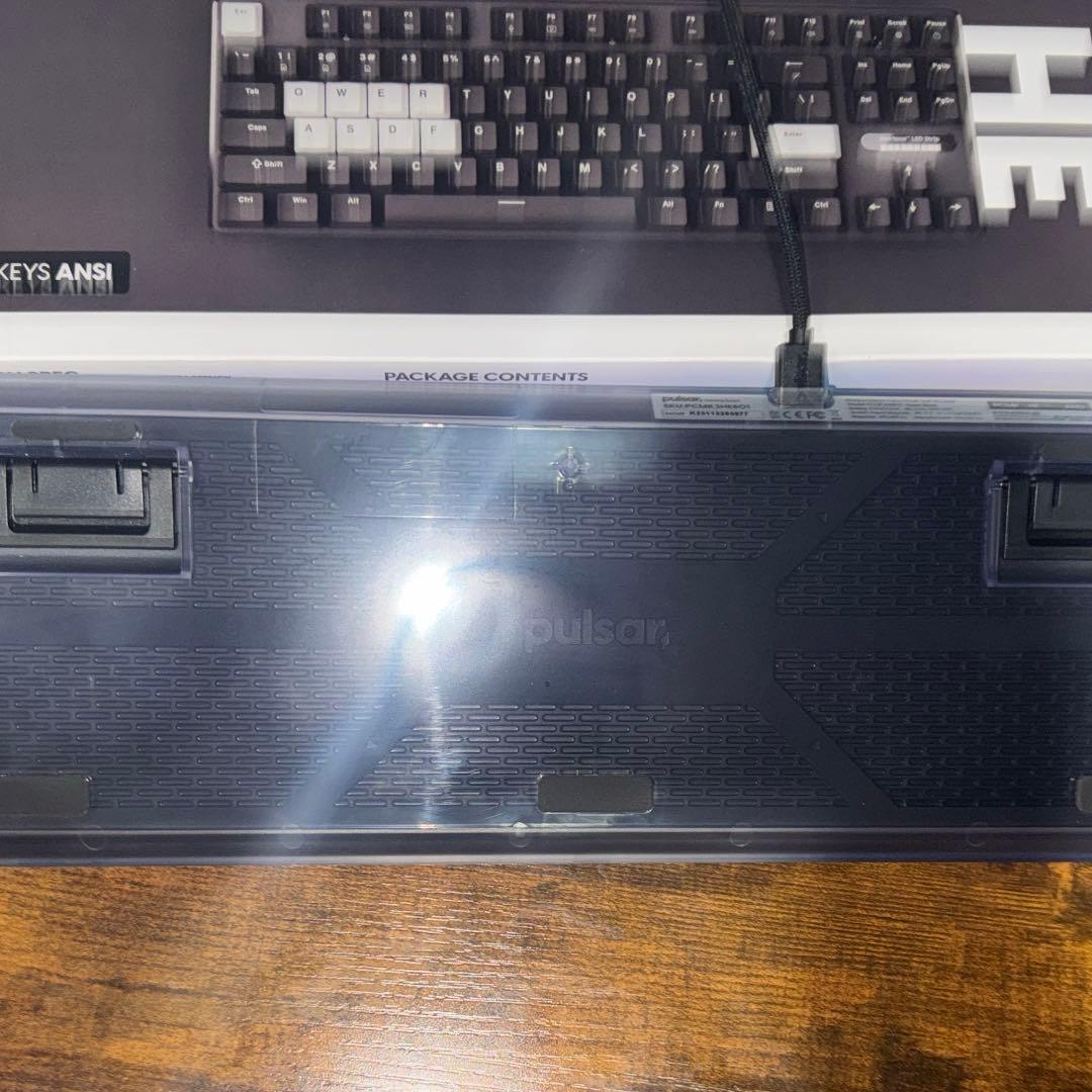 Pulsar PCMK3 LE RGBメカニカルキーボード