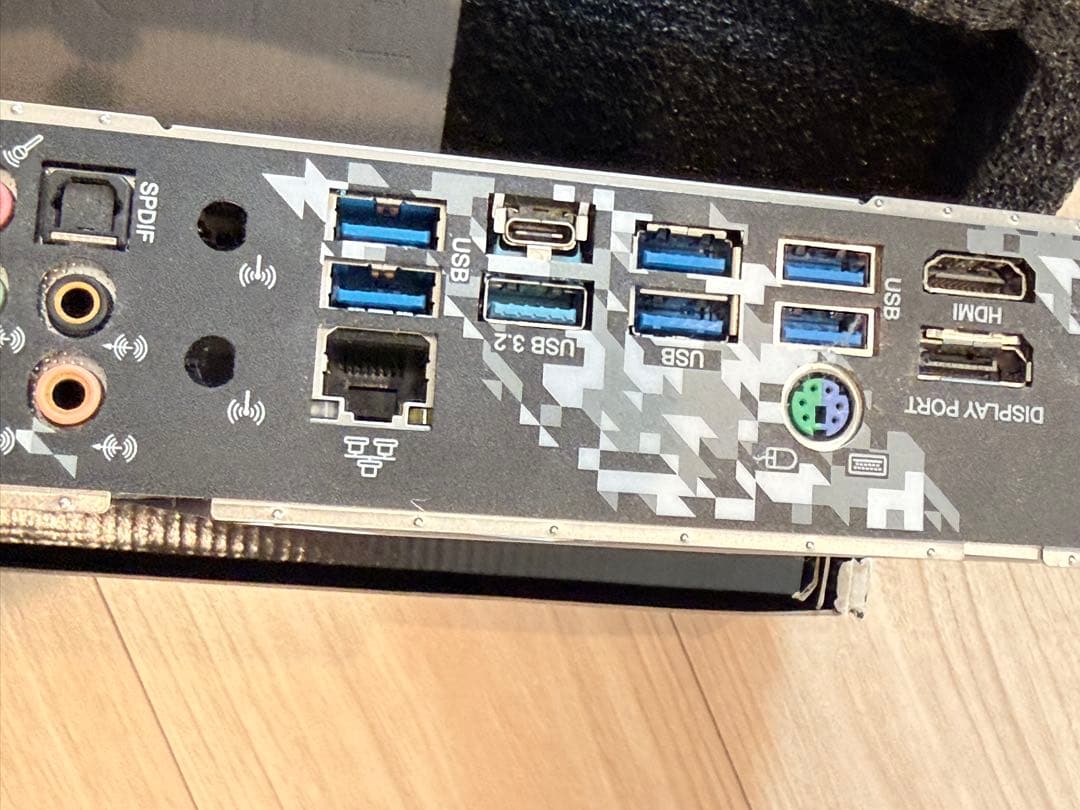 ASRock X570 Steel Legend マザーボード(おまけ付き)