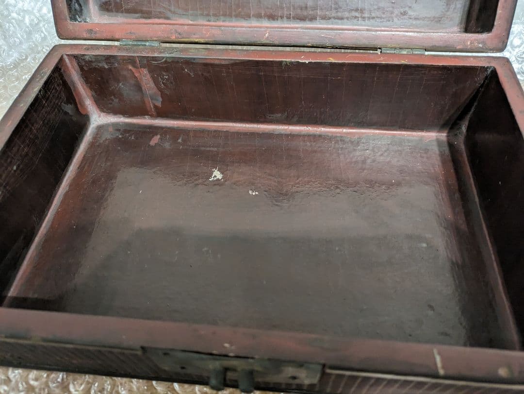 龍文様　アンティーク箱