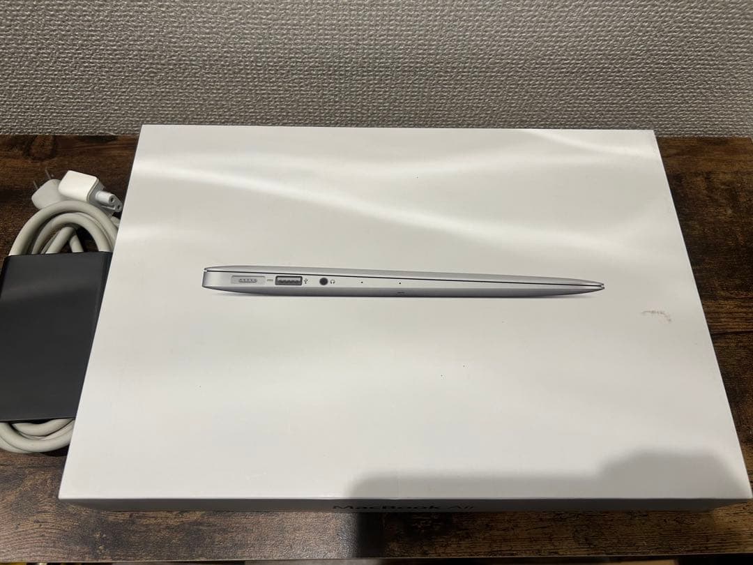 MacBook本体 Apple MacBook Air(intel corei5, 2013)