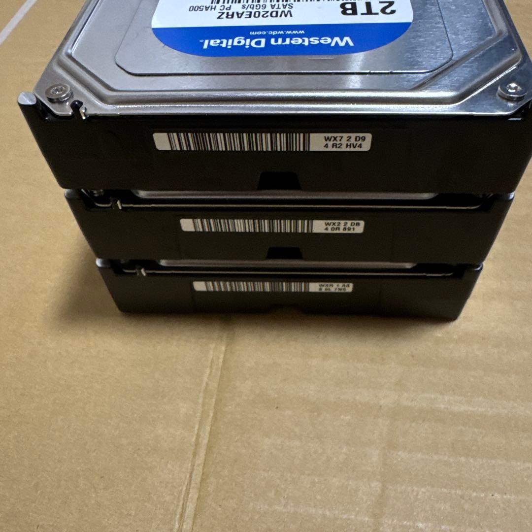 2個Western Digital WD20EARZ 2TB とWD10EARZ