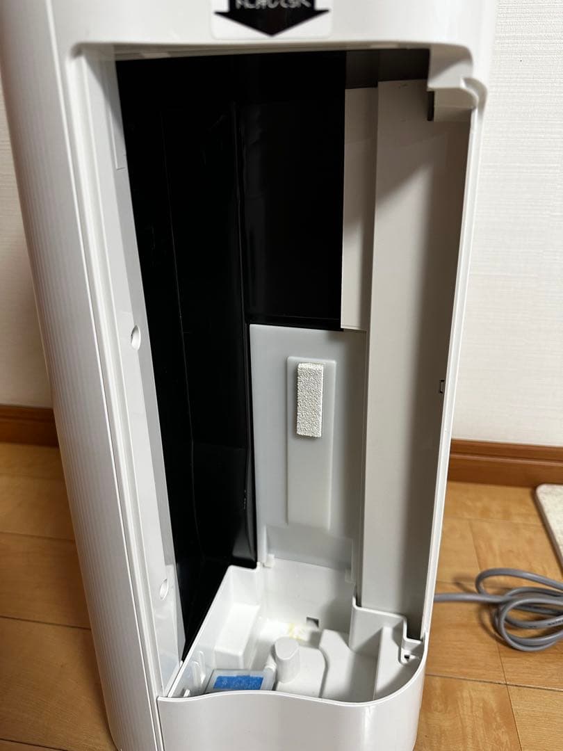 SHARP 　加湿空気清浄機KC-G50-W 2018年製