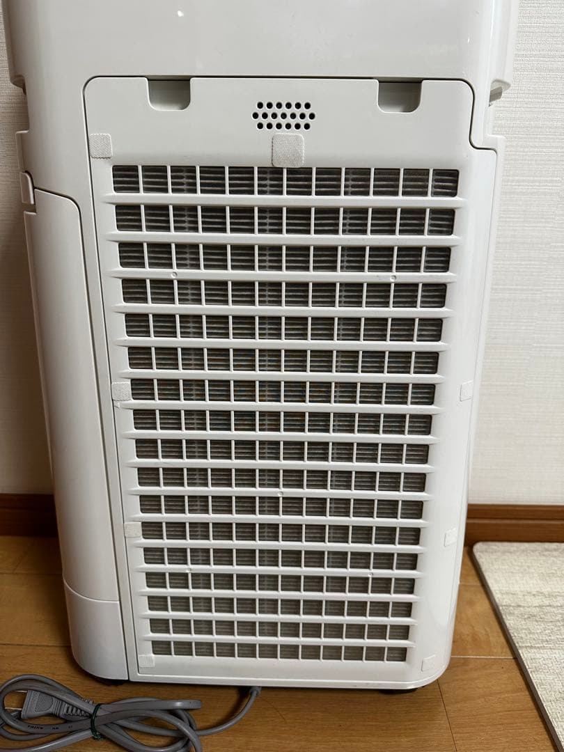 SHARP 　加湿空気清浄機KC-G50-W 2018年製