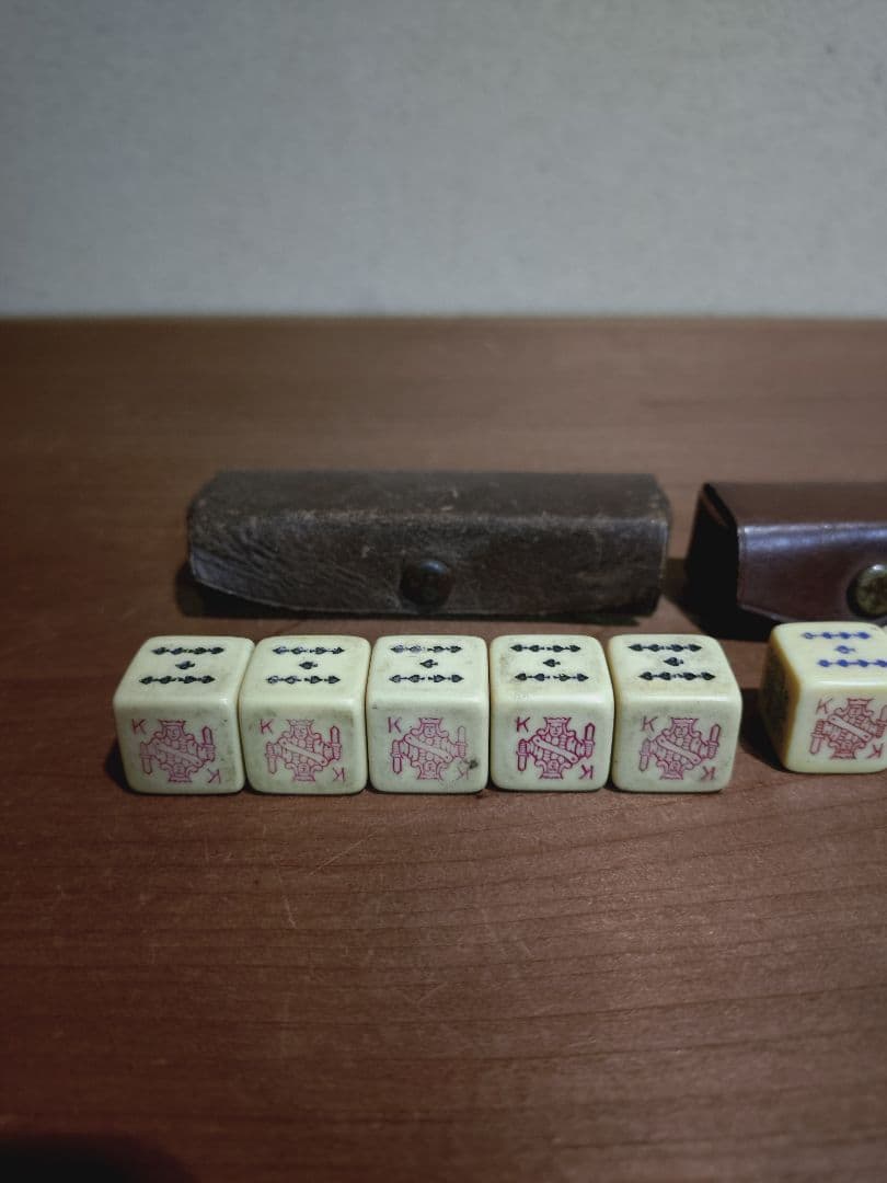 1930年頃 フランス製 ポーカーダイス5個入りと予備3個入り