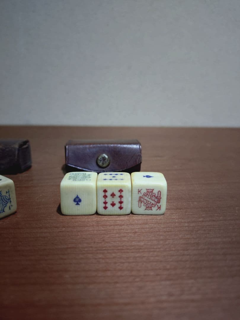 1930年頃 フランス製 ポーカーダイス5個入りと予備3個入り