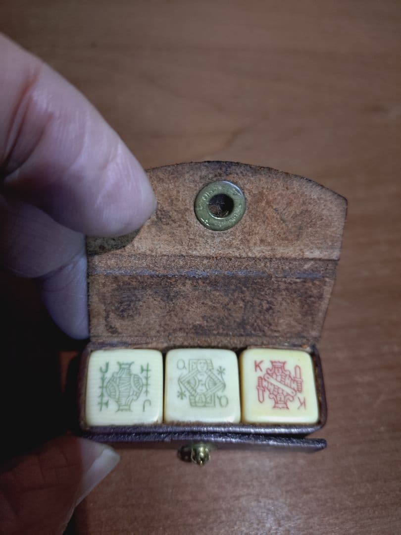 1930年頃 フランス製 ポーカーダイス5個入りと予備3個入り