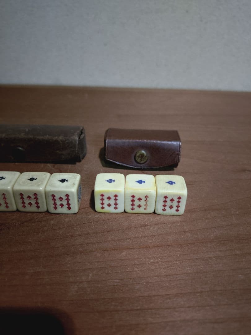 1930年頃 フランス製 ポーカーダイス5個入りと予備3個入り