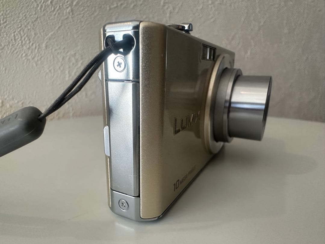 Panasonic LUMIX DMC-FX35 デジカメシャンパンゴールド