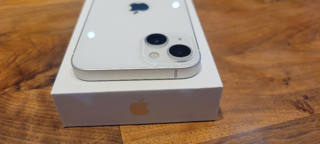 Apple iPhone 13 128GB ホワイト 本体 充電ケーブル付き