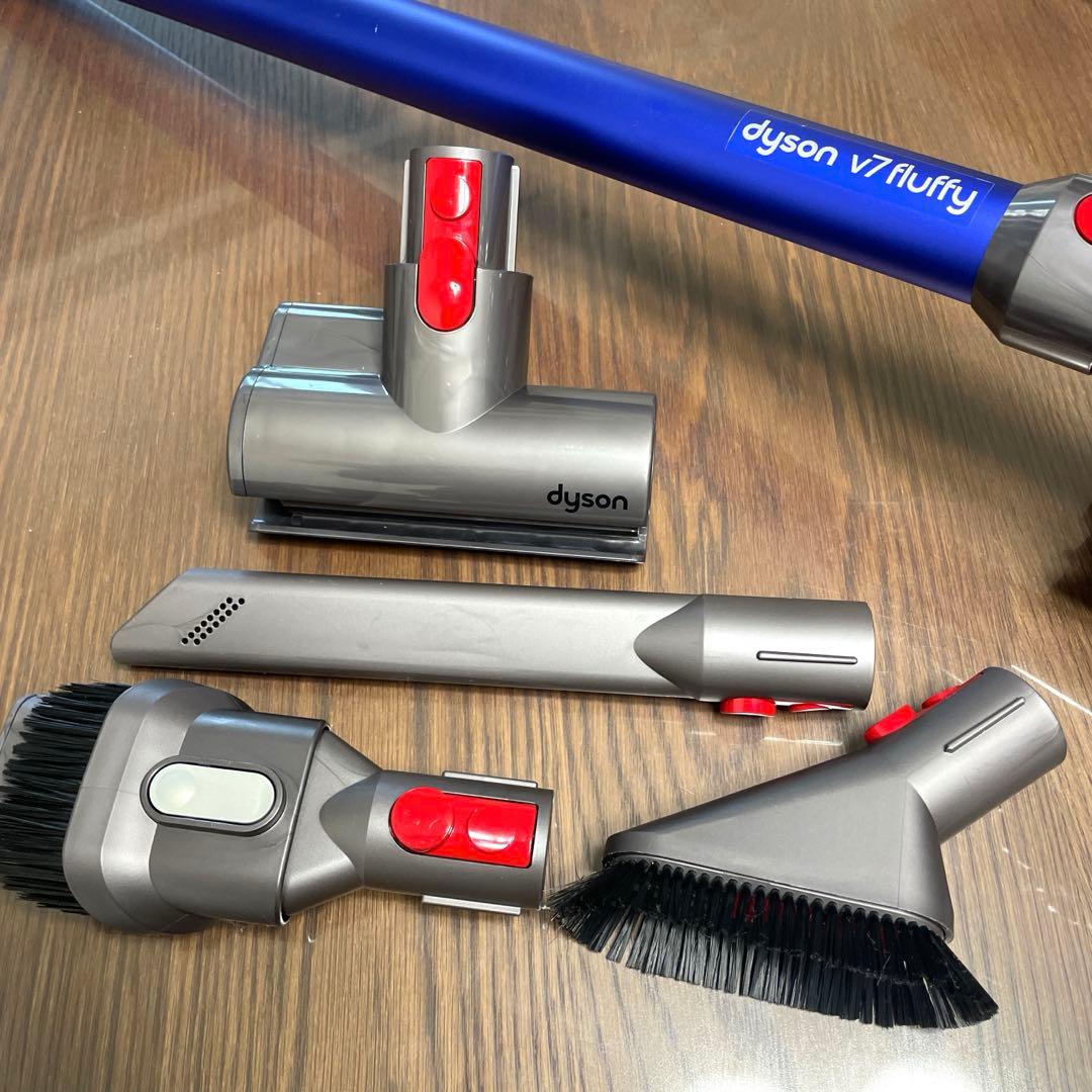 Dyson V7 Fluffy コードレス掃除機 9点セット説明書・保証書付き