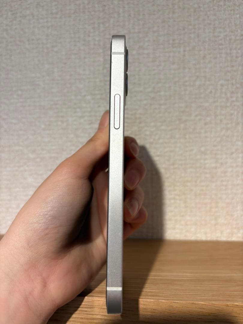 iPhone12 128GB SIMロックあり　77% 本体・箱及び充電器付き