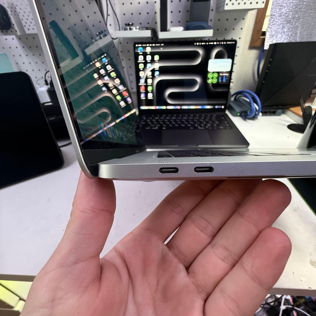 MacBookPro i9搭載 32GB/2TB 美品