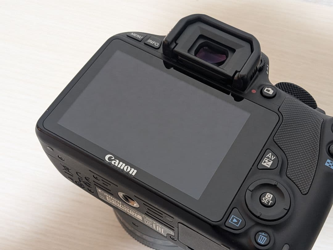 Canon EOS Kiss X7 EF-S24mmF2.8 予備バッテリー付き