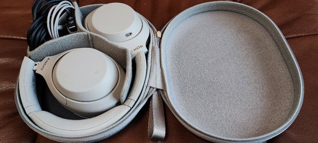 ■SONY WH-1000XM4　いい音には静寂が要る。高性能ノイキャン