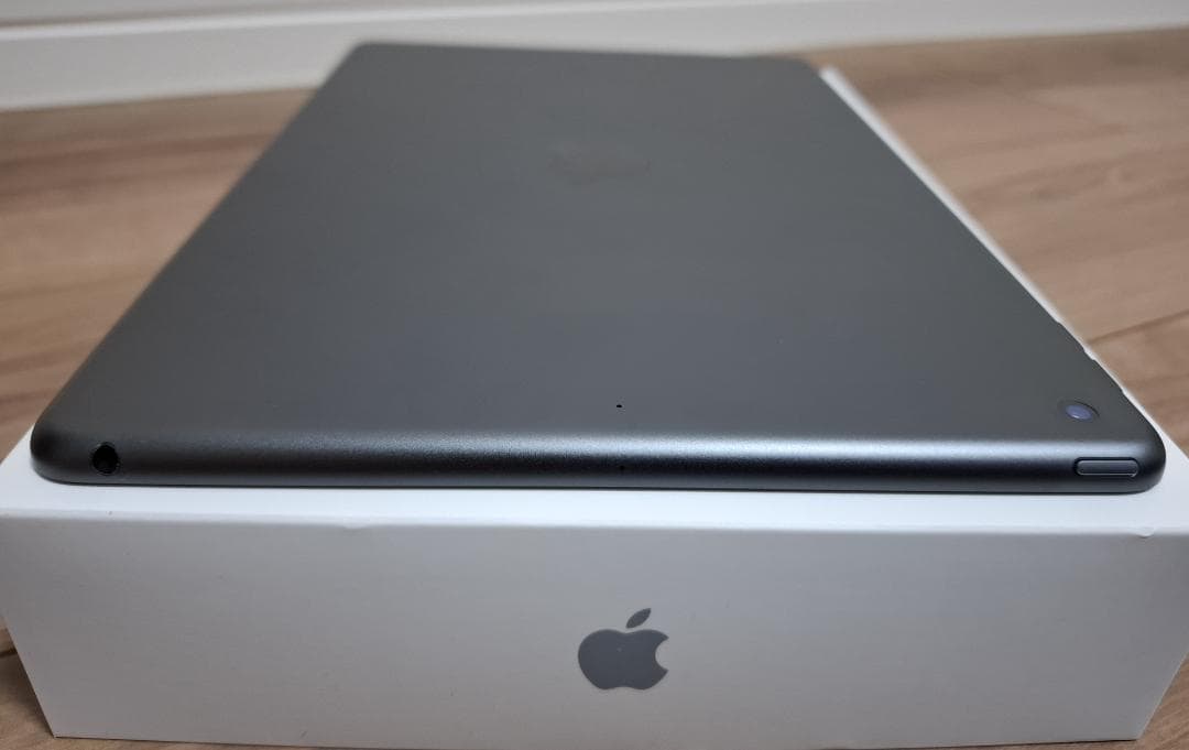 Apple iPad グレー第7世代 128GB FW772J/A