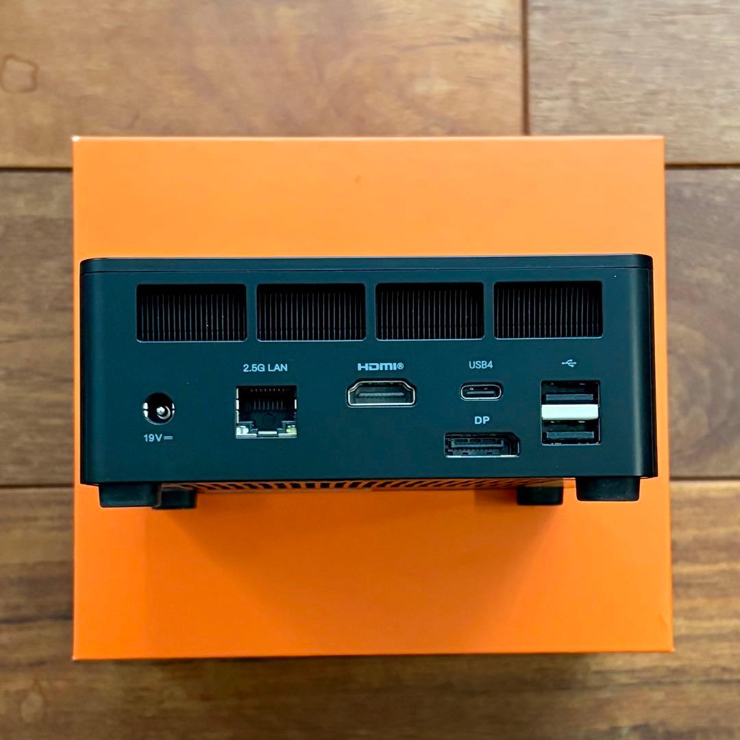 MINISFORUM UM760 Slim 32GB（メモリー増設済み）