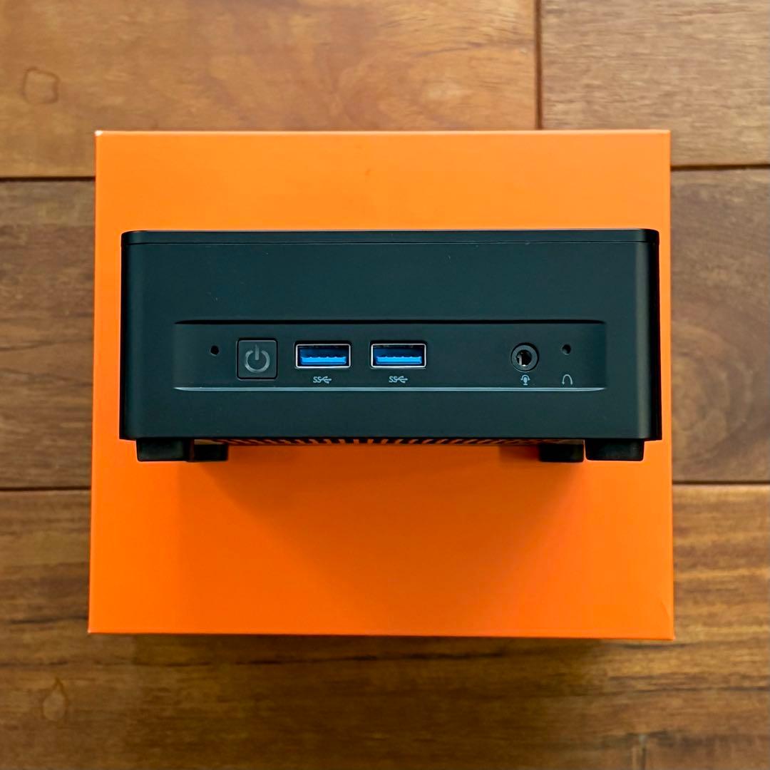 MINISFORUM UM760 Slim 32GB（メモリー増設済み）